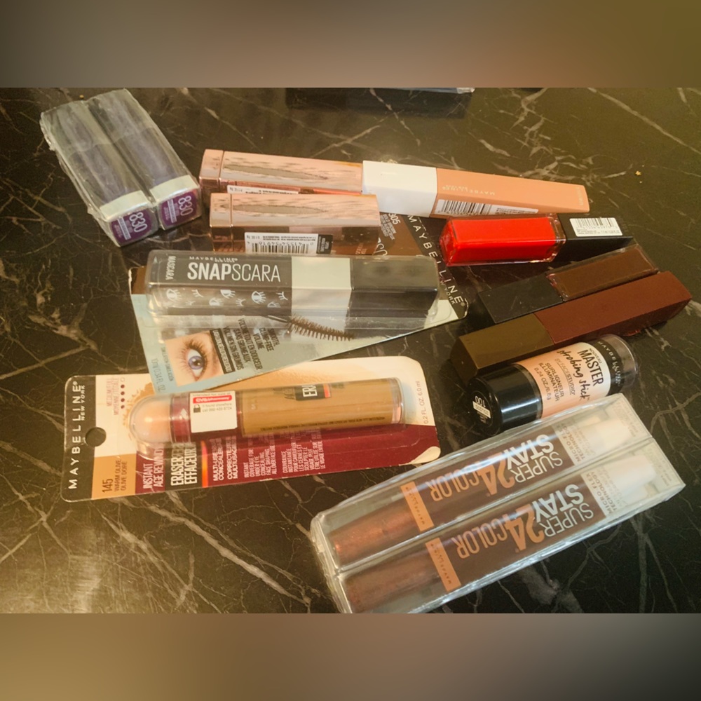 Maybelline makeup lot